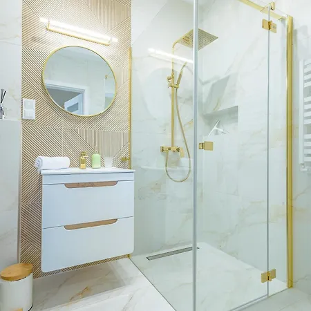 Z Górnej Półki 31a 9